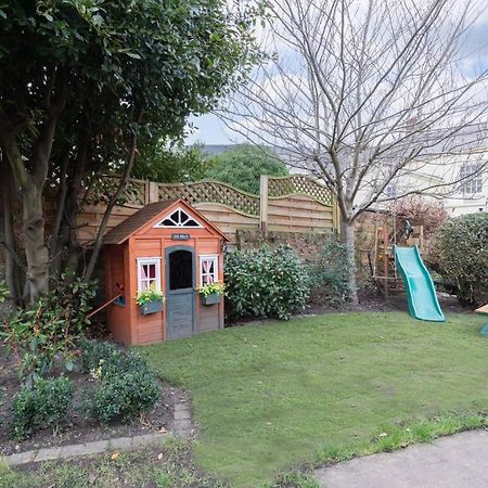 Beautiful 4 Bedroom Home Cheltenham Exterior foto