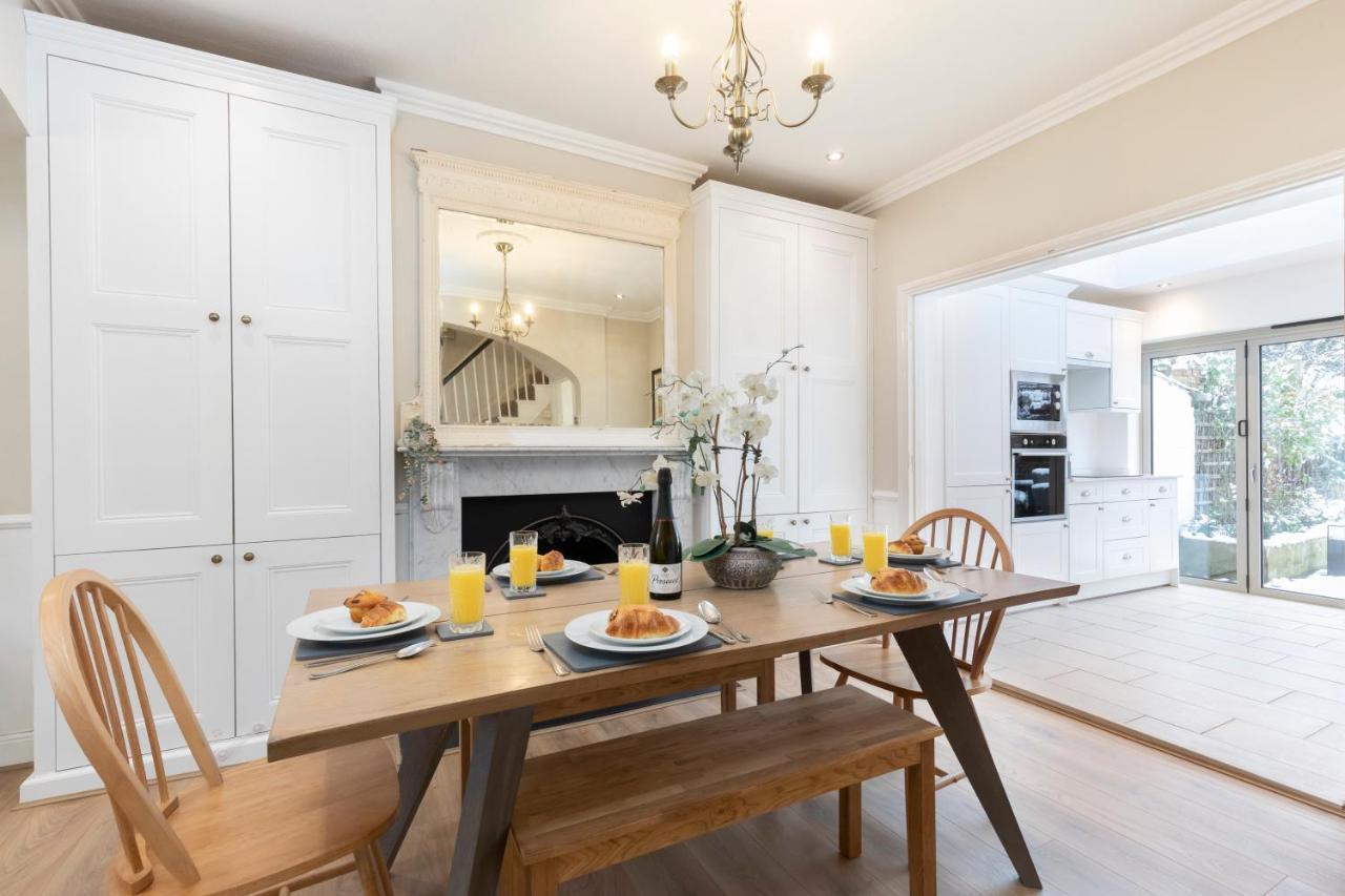 Beautiful 4 Bedroom Home Cheltenham Exterior foto